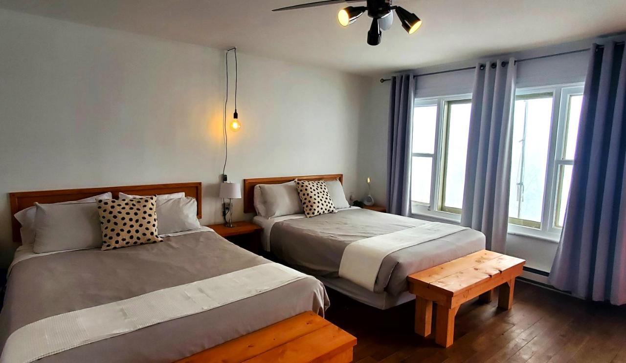Lofts Fleuve Et Montagnes Μοτέλ Sainte-Anne-de-Beaupré Εξωτερικό φωτογραφία